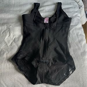 Deducting belts Salome